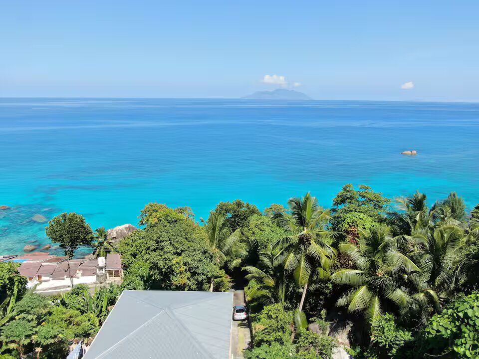 Crystal Apartments Seychelles SeaView