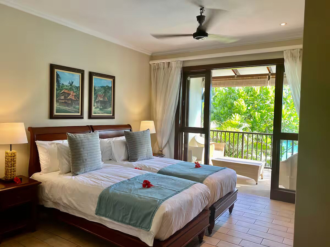 4 Bedroom Maison with Private Pool